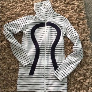 Lululemon quiet stride jacket